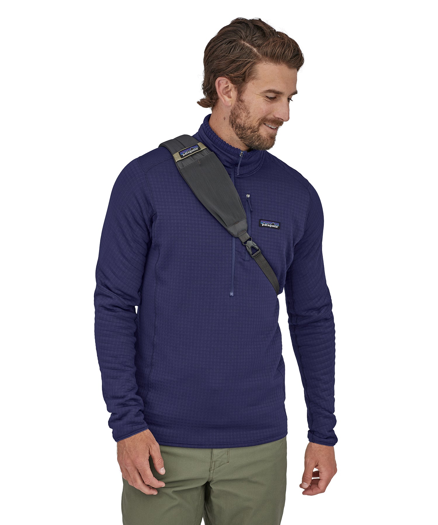 Patagonia Ultralight Black Hole 8L Sling Bag - Nouveau Green - Image 3